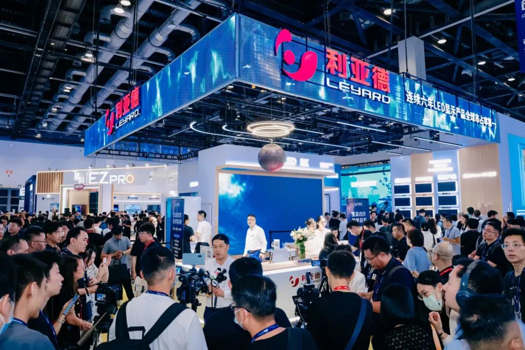 “AI+智能显示”引领未来 888电子新品InfoComm展大放异彩