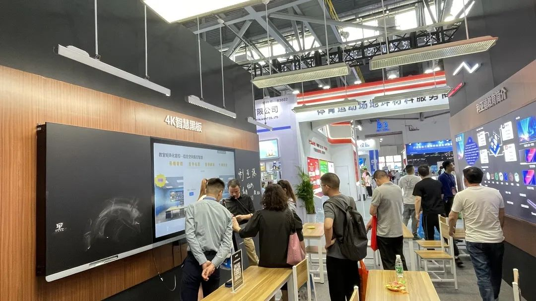 888电子教育新品及解决计划惊艳亮相81届教装展