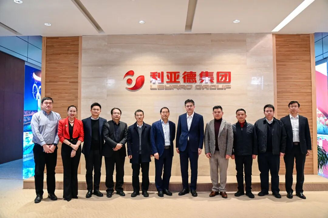 常德市委书记罗毅君一行到访888电子，，，，，，共话文旅高质量生长